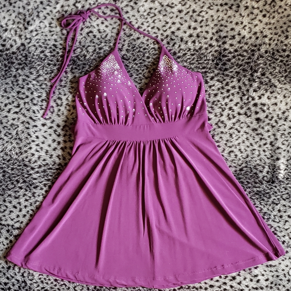 Classy Halter Top that Sparkles - Picture 8 of 9